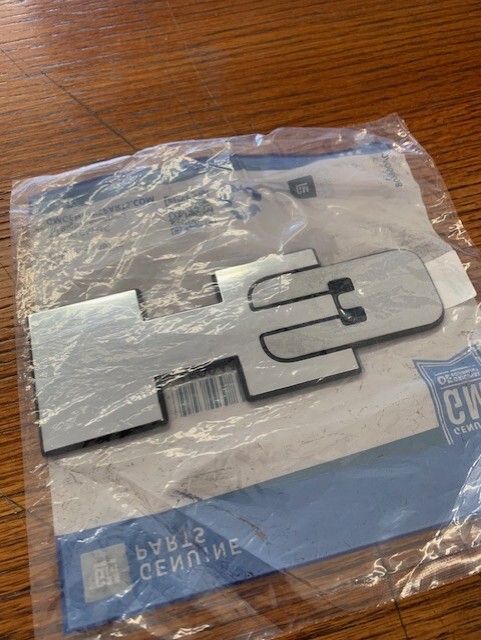 ◆新品未使用品◆純正品◆生産終了品◆GM OEM HUMMER H3 エンブレム 2006-2009 ハマー バッジ バッヂ ロゴ 15094459 箱O◆拍卖