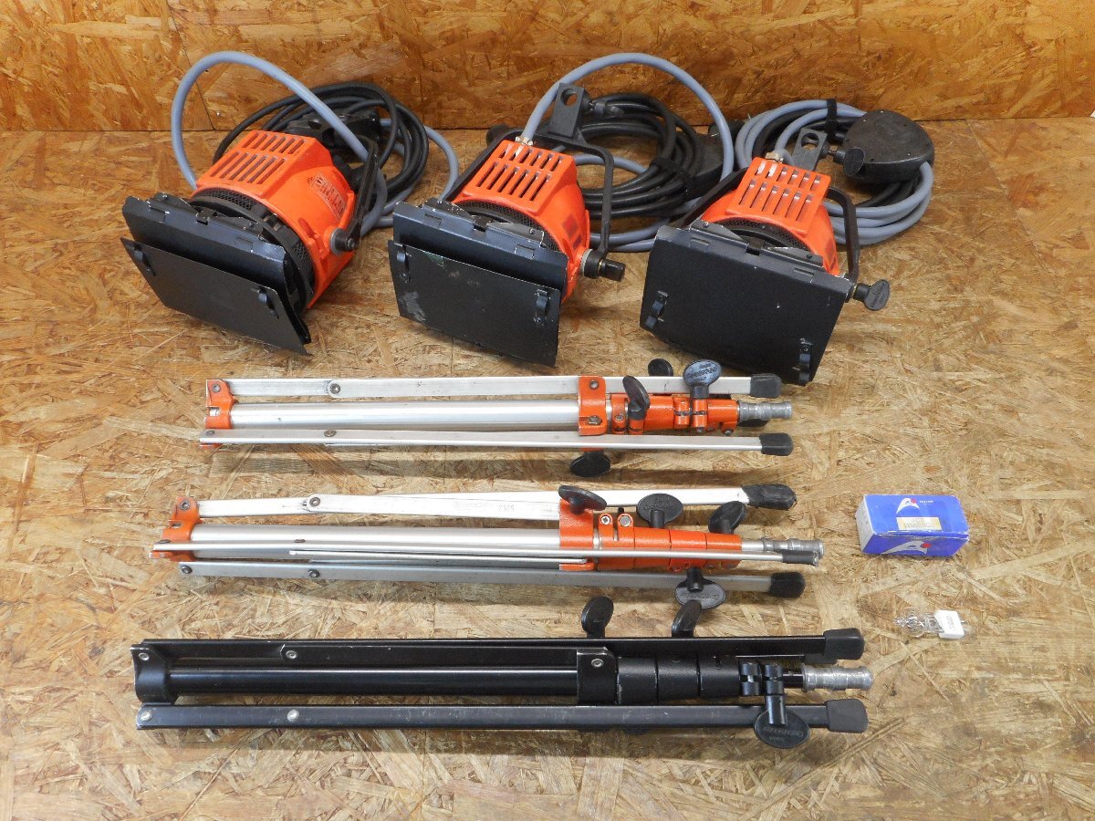 ◎【動作確認済み】パルサー PULSAR MOD 型番不明 照明スタンド ライト 650W 3台セット 三脚・ハードケース付き 訳あり◎L-598拍卖