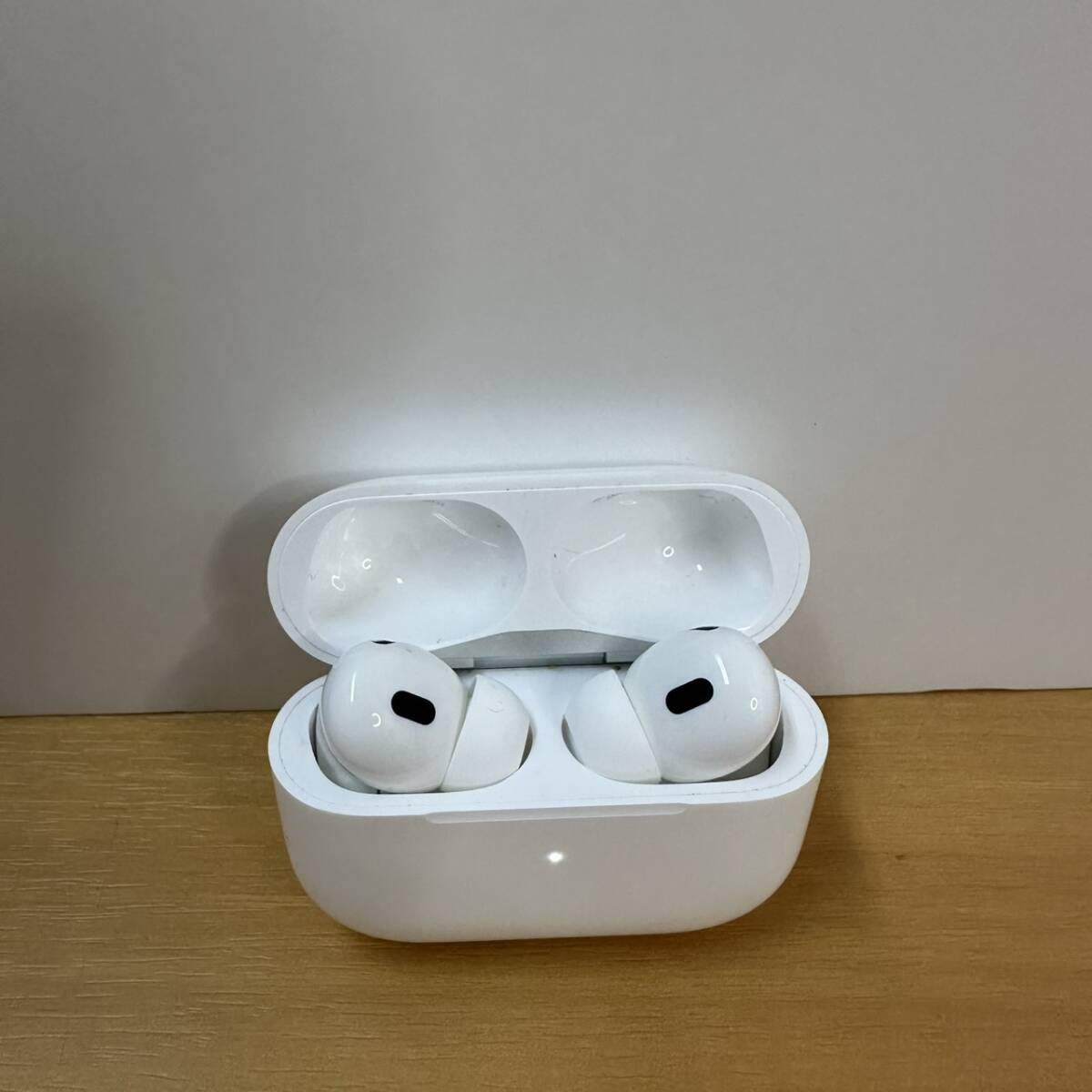 【中古】Apple アップル MTJV3J/A A3047 A3048 A2968 AirPods Pro 第2世代 ワイヤレスイヤホン 拍卖