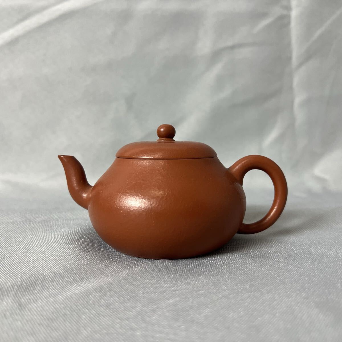 紫砂壺 紫砂壷 煎茶道具 中国宜興 中国美術 紫砂 茶壷 唐物 朱泥 急須 XA1038拍卖