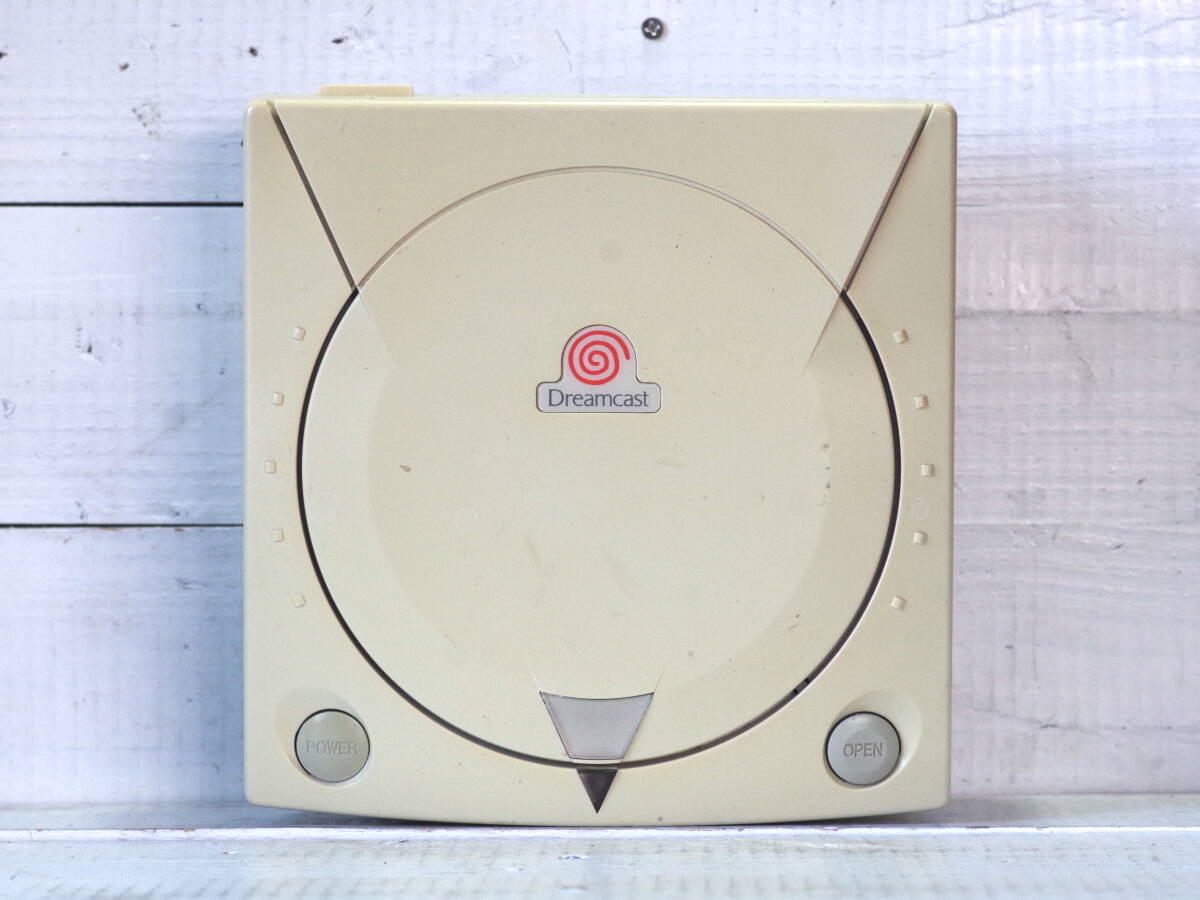 M13780【DC】読込良好! ドリームキャスト HKT-3000 外装消毒済 本体のみ エアコンプレッサーで内部のホコリを強制排出 60サイズ拍卖
