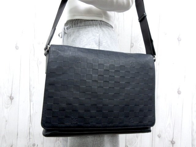 美品 LOUIS VUITTON ルイヴィトン ダミエアンフィニ ディストリクト コスモス ショルダーバッグ メッセンジャー バッグ A4可 メンズ 91042Y拍卖