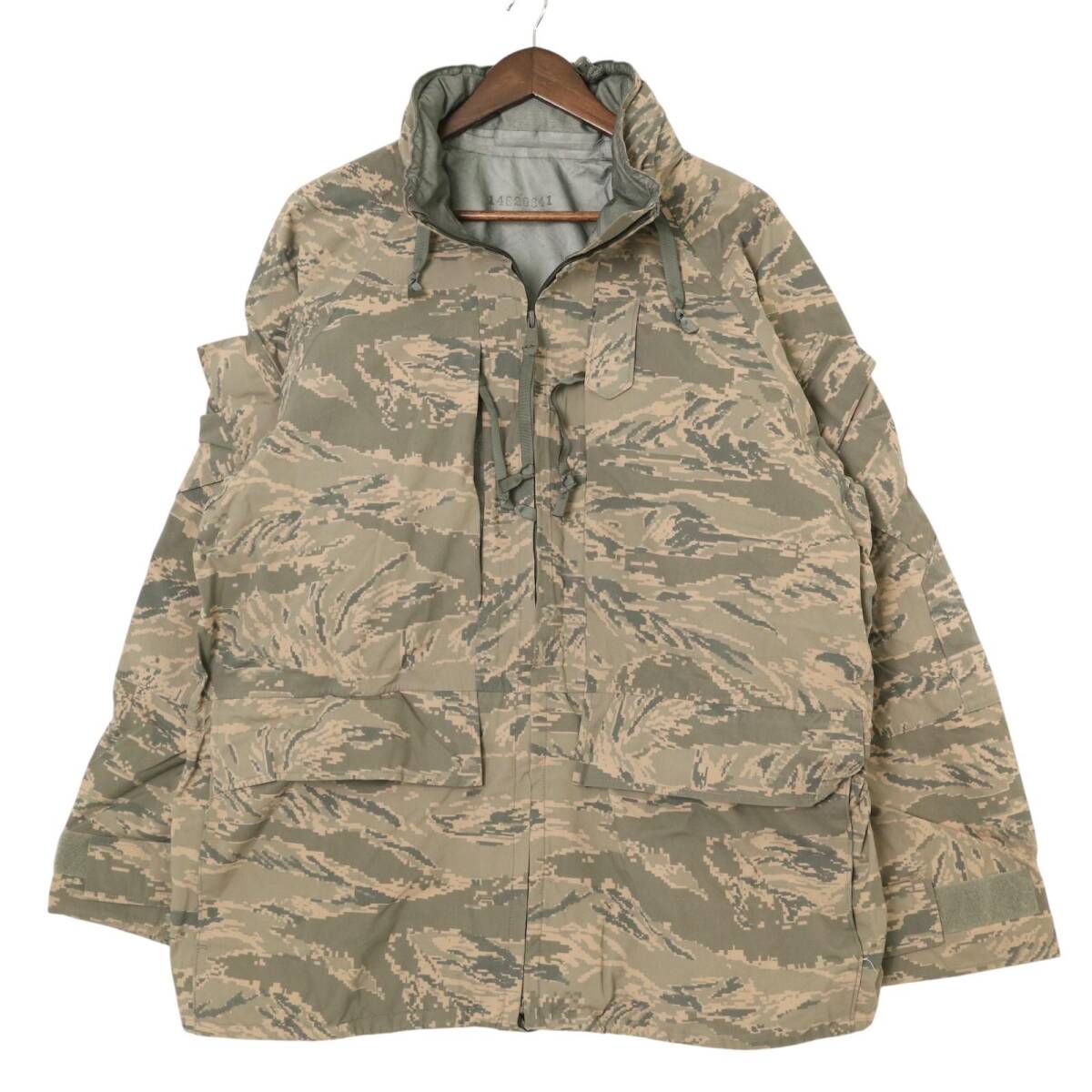 00年代 米軍実物 U.S.AIRFORCE APECS GORETEX パーカージャケット ミリタリー ABUカモ (メンズ LARGE REGULAR) 中古 古着 A3003拍卖