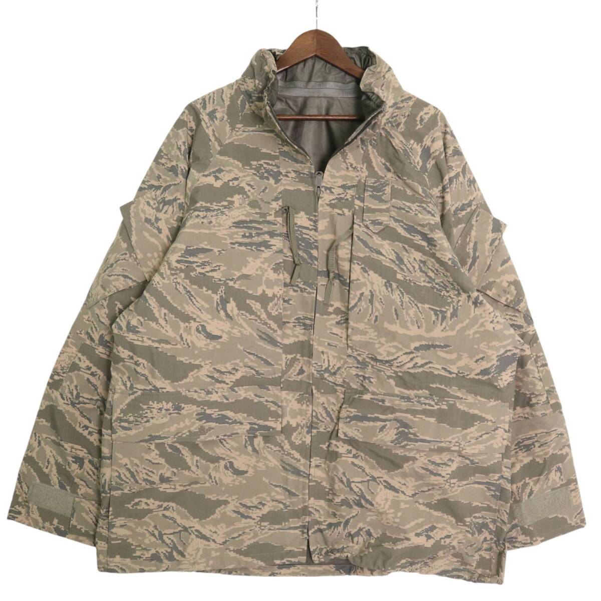 新品タグ付き 00年代 米軍実物 U.S.AIRFORCE APECS GORETEX パーカージャケット ABUカモ (メンズ X-LARGE REGULAR) 中古 古着 A2690拍卖
