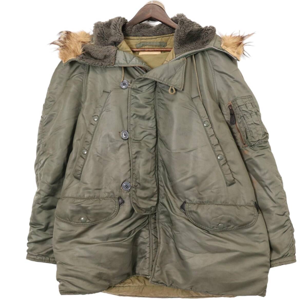 70年代 米軍実物 U.S.AIRFORCE N-2B フライトジャケット ミリタリー コヨーテファー (メンズ M相当) 中古 古着 A0020拍卖