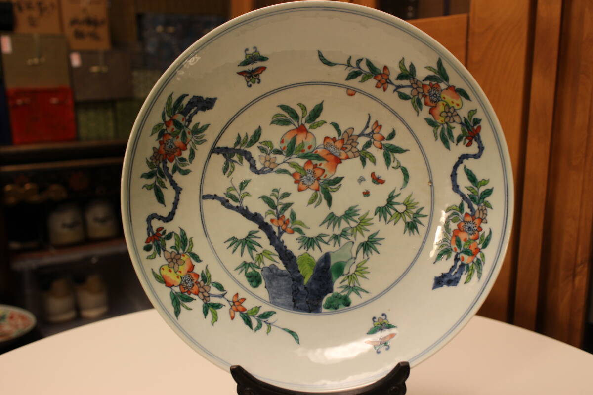 非常に精巧に描かれた「大清雍正年製」色絵花卉文皿   ・煎茶具茶杯中国美術骨董茶道具茶碗唐物中国古玩鉄瓶銀瓶茶托茶筒湯沸掛軸純銀 拍卖