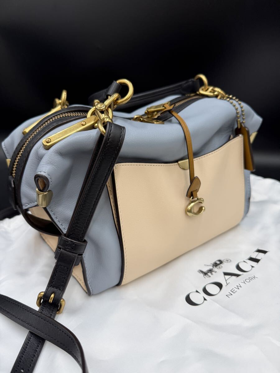 【美品】COACH ハンドバッグ ショルダーバッグ 2WAY クロスボディ レザー 水色 ネイビー ベージュ拍卖