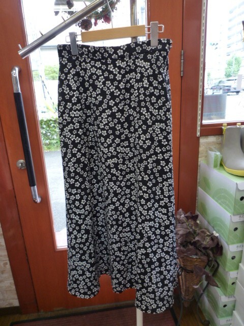 【1013-4】niko and...花柄 ロングスカート サイズ4拍卖