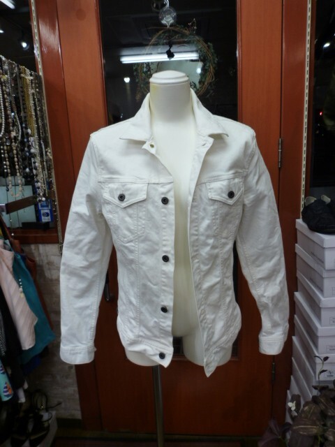 【1031-10】BANANA REPUBLIC 白のデニムジャケット サイズS拍卖