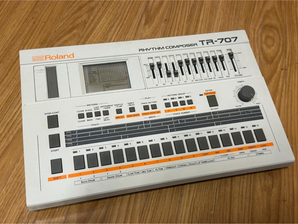 (1185) Roland ローランド リズムマシン ドラムマシン RHYTHM COMPOSER リズムコンポーザー TR-707 動作未確認 現状渡し拍卖
