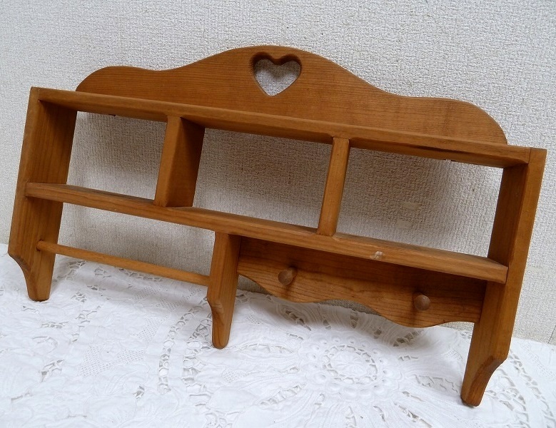 (☆BM)木製 飾り棚 ウォールキャビネット シェルフ キーフック 鍵かけ 横幅44㎝ カントリーレトロ ハート ラック 壁付け 拍卖