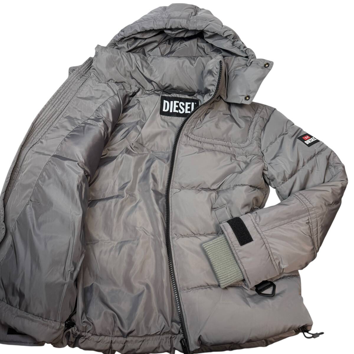 美品●L相当 DIESEL 3394 2way ダウンジャケット 現行タグ W-RUSS-NEW-JAKECT グレー系 ブルゾン フード着脱可 袖シリコンロゴ拍卖