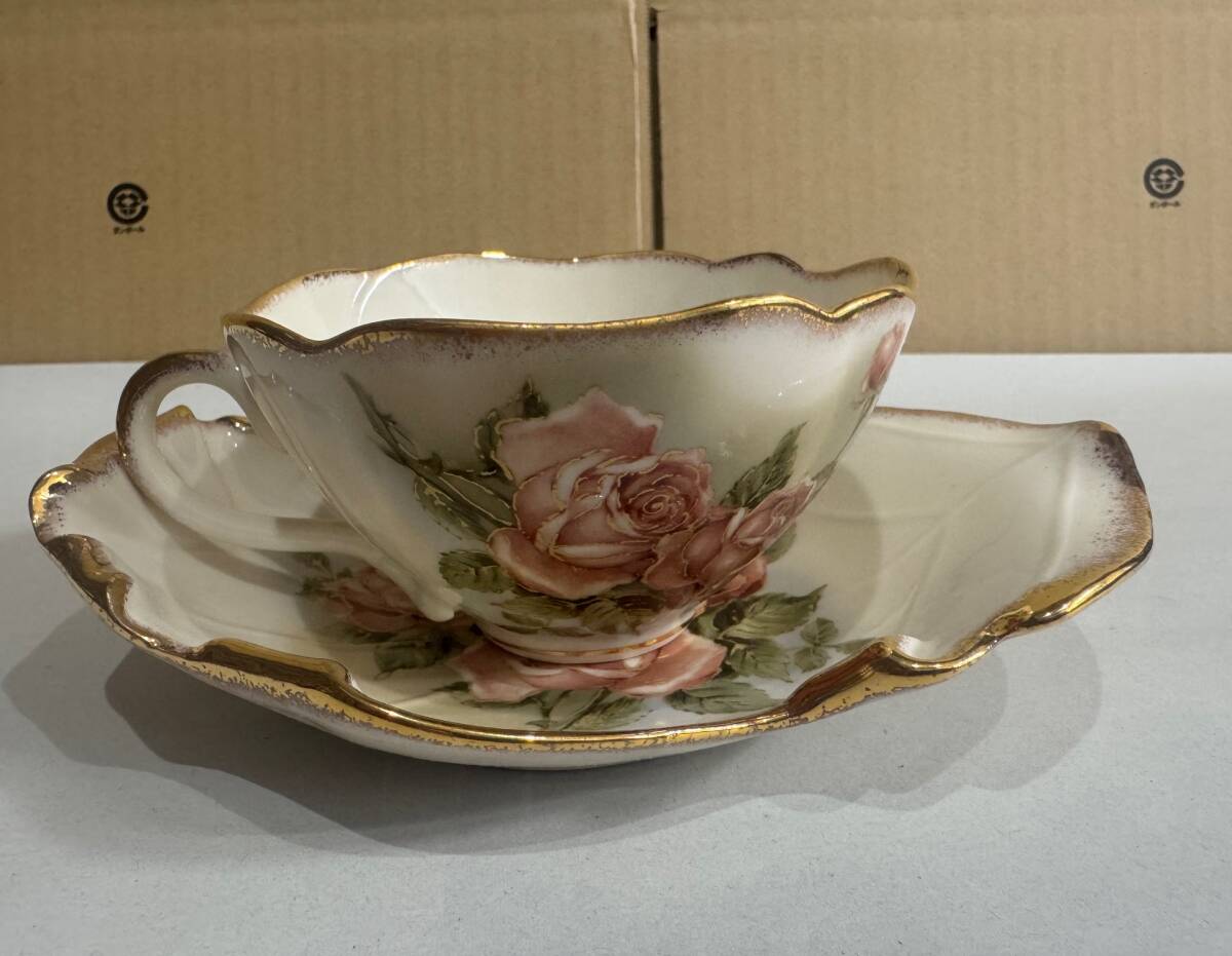 ◆◇【管理INS0000145】La Belle Saison ラ・ベル・セゾン カップ&ソーサー 花柄/バラ◇◆拍卖