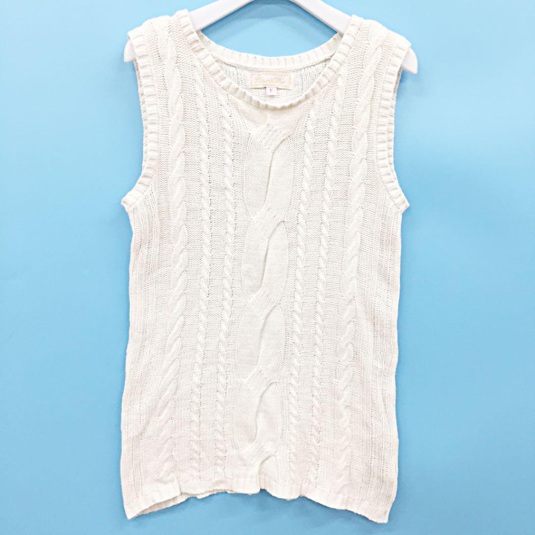 EmiriaWiz エミリアウィズ ノースリーブケーブルニット ベスト拍卖