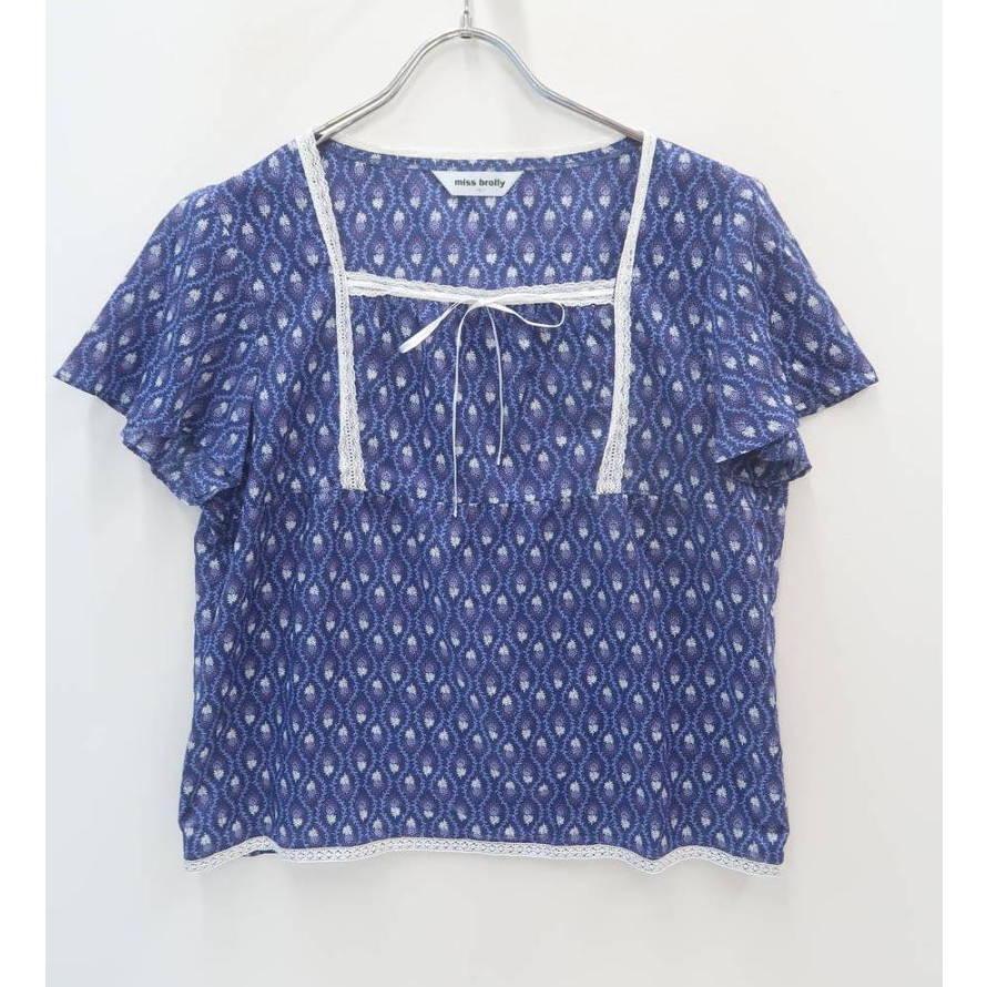 スクエアネックレースライントップス拍卖