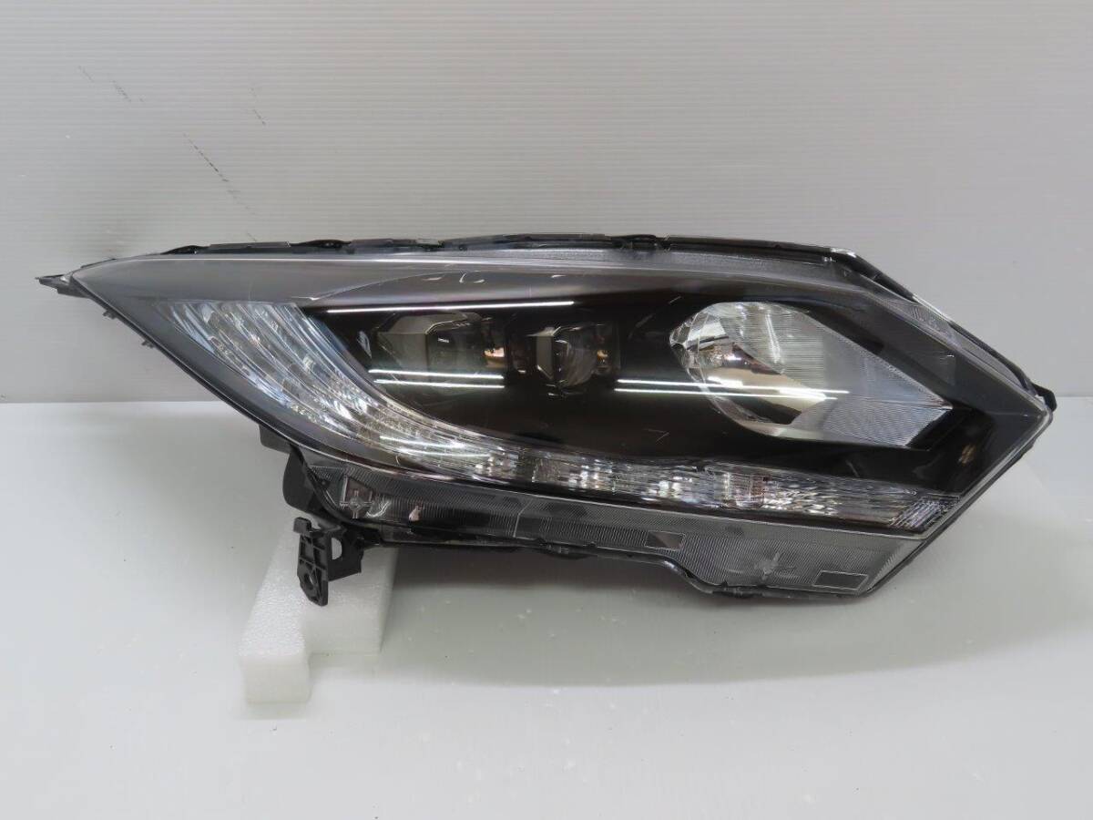 美品 Q【C1657】RU3/RU4 ヴェゼル ハイブリッド【RS】LED ヘッドライト 右【33100-T7B-J21/KOITO 100-62164 刻印 4】拍卖