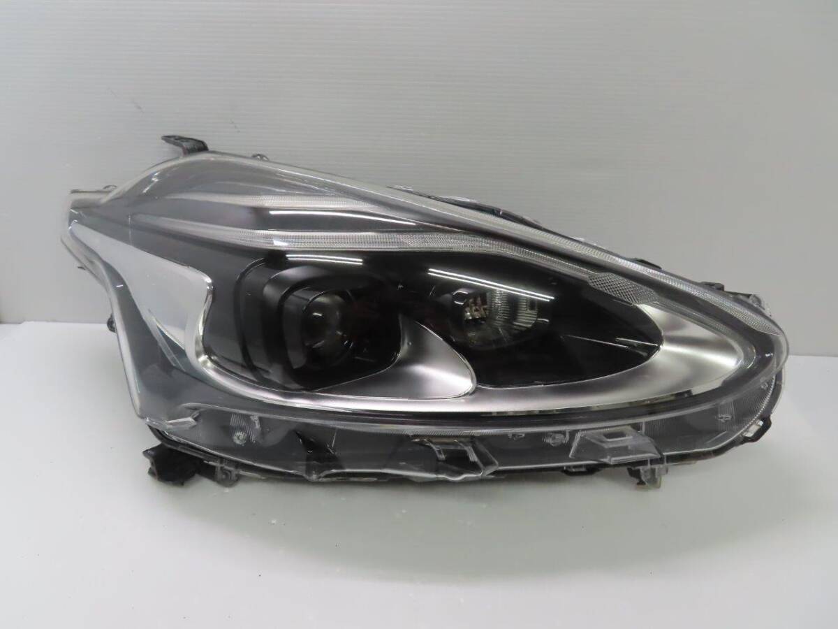 D【Y2796】NHP10G/NSP10G シエンタ【後期】LED ヘッドライト 右【81130-52N00/ICHIKOH 52-317 刻印 33/81110-52N00】拍卖