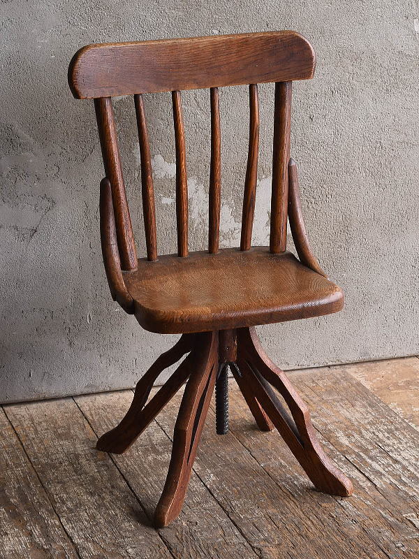 イギリス アンティーク家具 子供用椅子 回転イス 13280拍卖