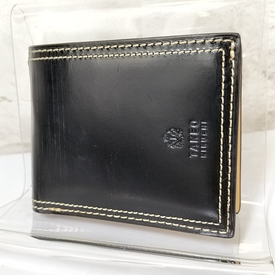 【 TAKEO KIKUCHI 】 タケオキクチ ロゴ型押し レザー フラップ 二つ折り財布 ウォレット 小銭入れあり 4カードポケット 黒 ブラック A拍卖