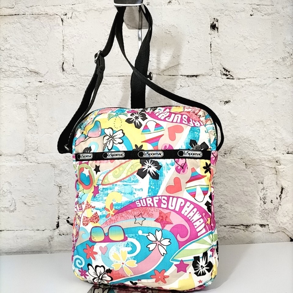 【LeSportsac】 レスポートサック サマー 総柄 ロゴデザイン ショルダー / クロスボディ バッグ 斜め掛け レディースバッグ マルチカラー A拍卖