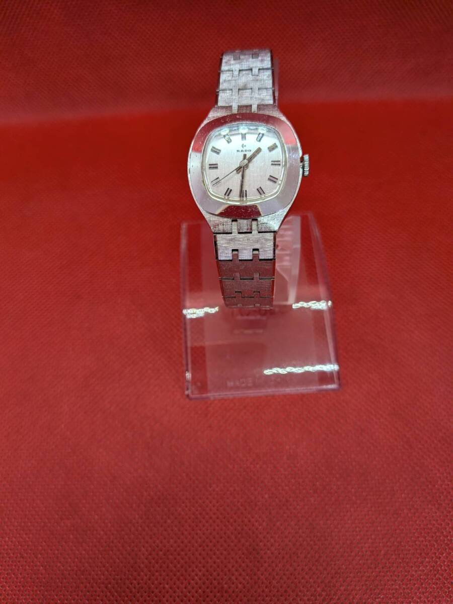 稼働品 RADO ラドー シルバーカラー レディース腕時計 手巻き 626 3針 中古 アンティーク ヴィンテージ 銀 スクエア拍卖
