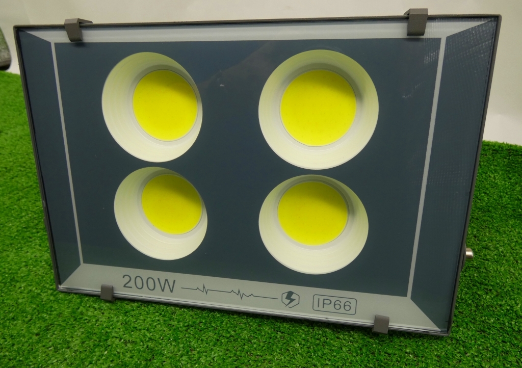 LED投光器 200w 送料込 1台 薄型 【大COBチップ搭載】 屋外照明!拍卖