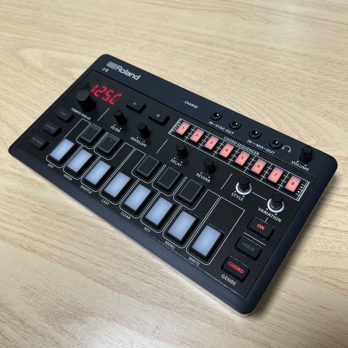 Roland AIRA Compact J-6拍卖