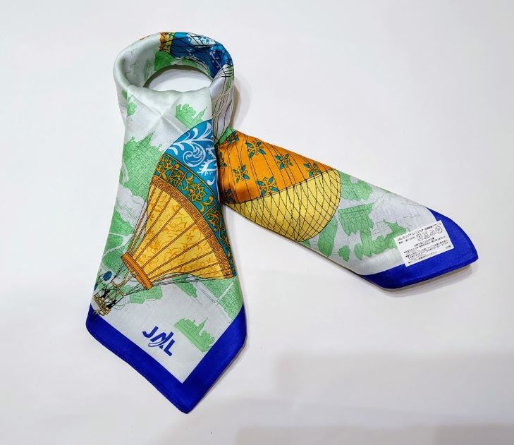 JAL/日本航空 ミニスカーフ、大判ハンカチーフ、 JALオリジナル CA9代目柄 イナバヨシエ拍卖