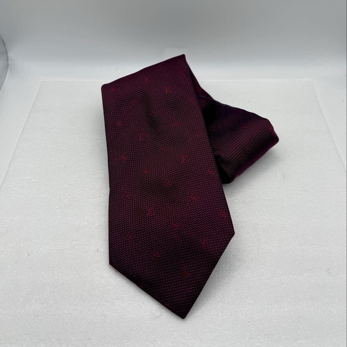 1円〜①【送料230円】美品 Louis Vuitton ネクタイ シルク100% 絹 ワインレッド クリーニング済み拍卖