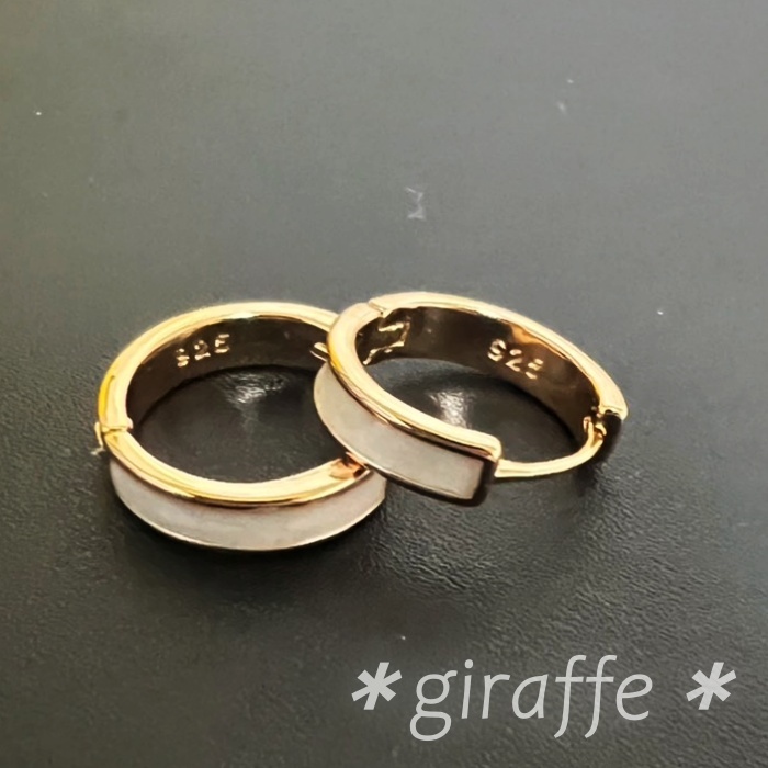 B482 匿名配送 リングピアス レディース シェル シャンパンゴールド フープピアス s925 拍卖