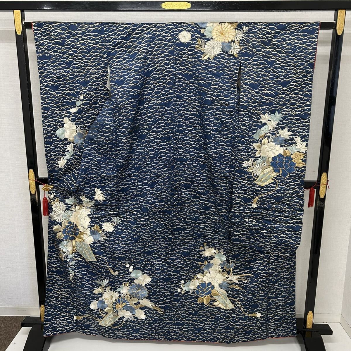 振袖 正絹 豪華金彩 刺繍の美しい花 着物 F-723拍卖