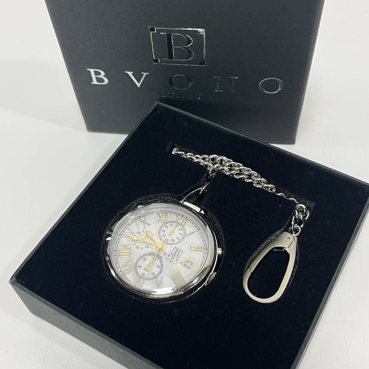 【64029V】未使用 BVONO ITALY 懐中時計 B-5527-2 クロノグラフ クォーツ式 ホワイト シルバー 動作未確認拍卖