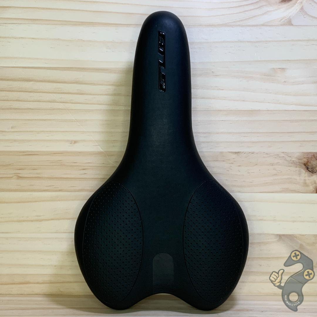 【新品】幅広 サドル ブラック クロスバイク ロードバイク 街乗りに最適拍卖