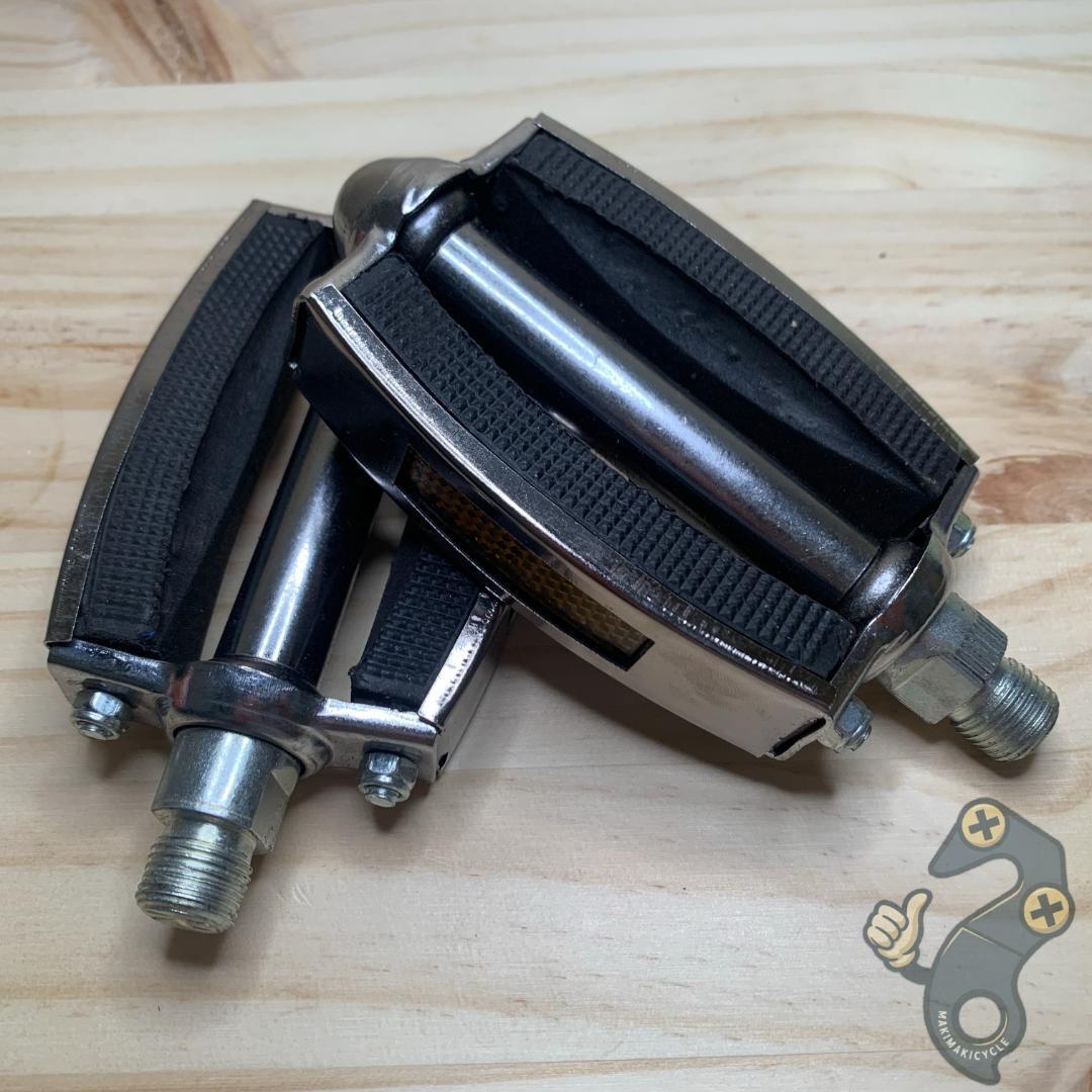【新品】PJ220 街乗り用ペダル 左右セット レトロペダル フラットペダル拍卖