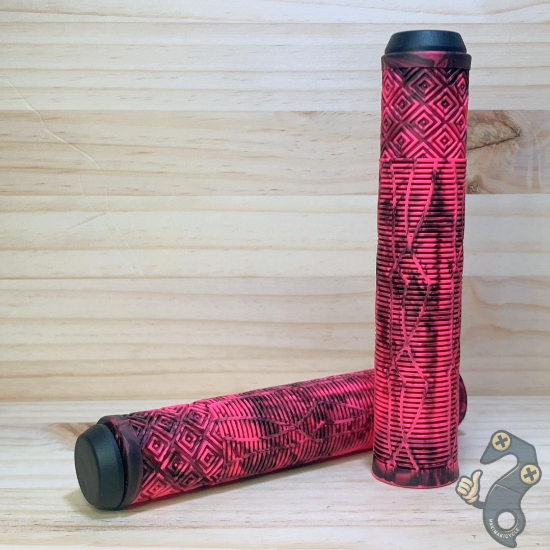 自転車 グリップ 160mm 22.2mm MTB BMXクロスバイク ピンク マーブル ブラック拍卖