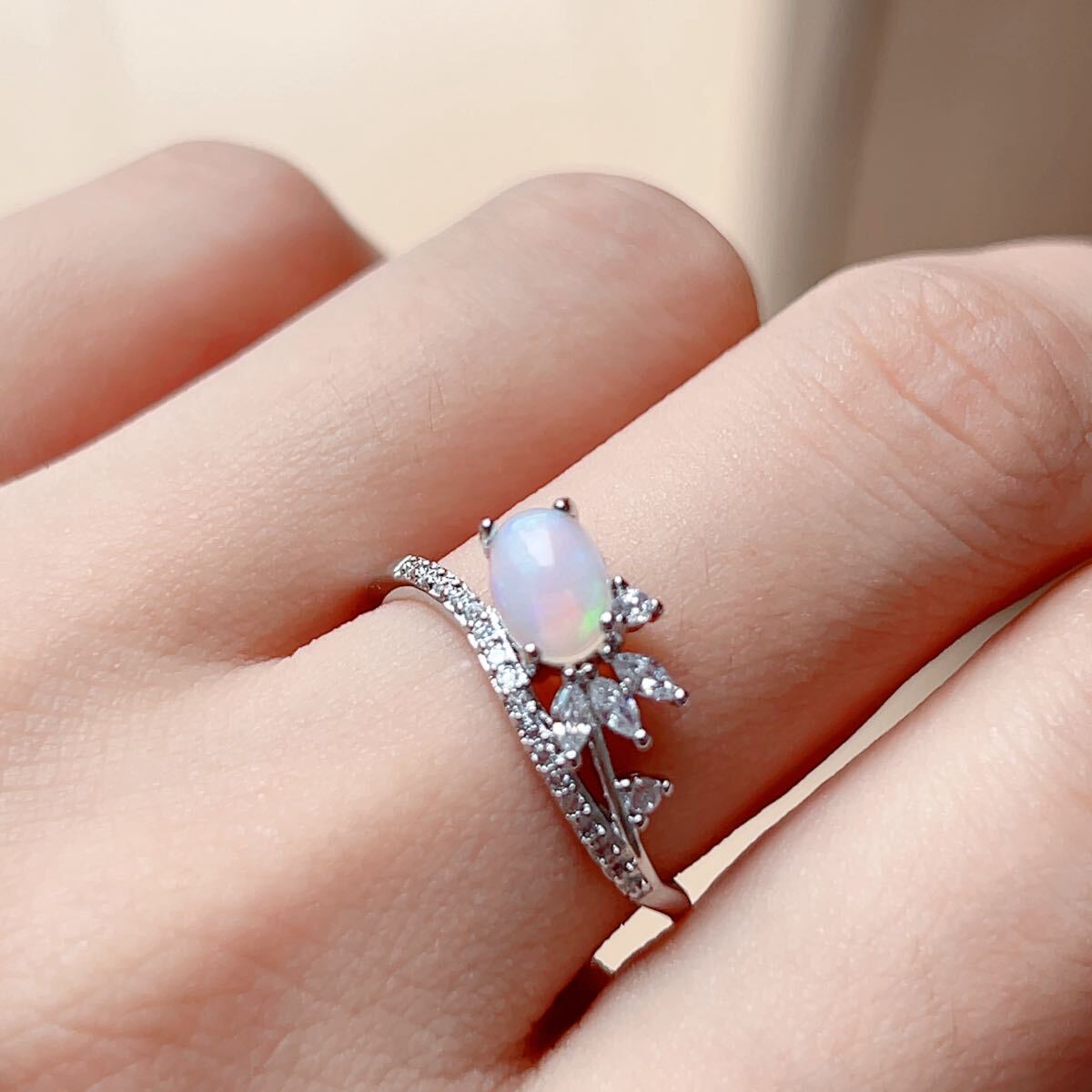 ◇オパール(Opal)◇ 遊色効果が強め◇リング◇指輪◇キラキラ ◇パワーストーン◇天然石◇巾着袋付き◇プレゼントに041R101640拍卖