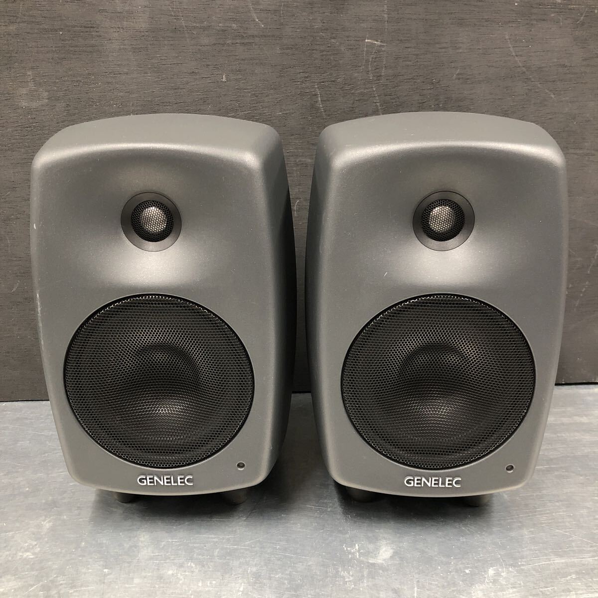 TQ095◇GENELEC : 8330A ペア SMART ACTIVE MONITOR◇グレー系 シリアル連番 GLM NETWORK スピーカー モニター拍卖
