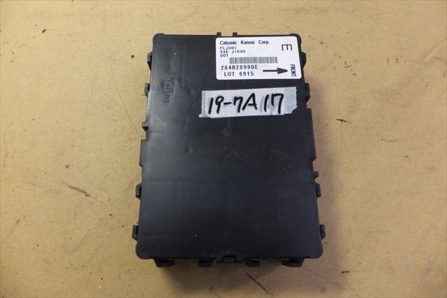 日産 TIIDA ティーダ SNC11 H18年BCM ユニット 284B28990E 19-7A17拍卖