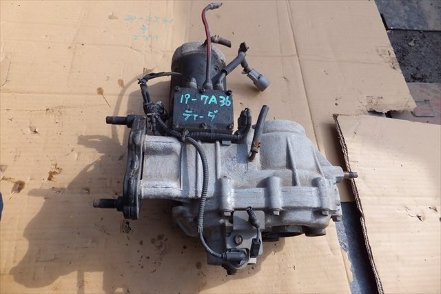 日産 ティーダ SNC11 H18年 リア デフ デファレンシャルギア 19-7A36拍卖