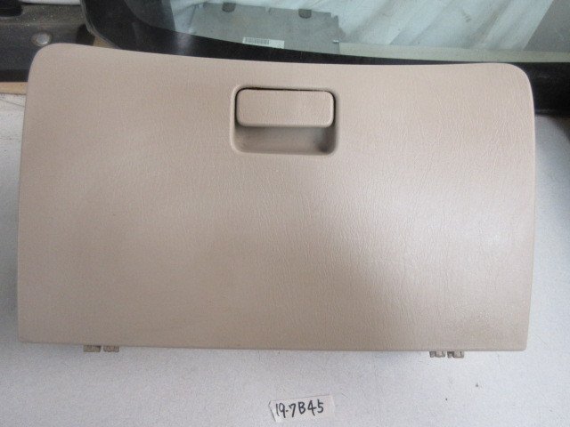 トヨタ COROLLA カローラ NZE121 H16年 グローブボックス 19-7B45拍卖
