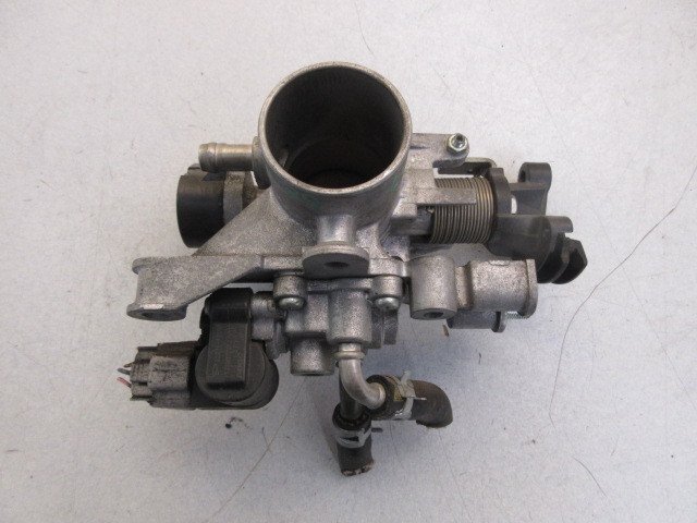 ダイハツ MOVE ムーヴ L160S H15年 スロットルボディ バタフライ 89452-97205 198500-1240 19-2C39拍卖