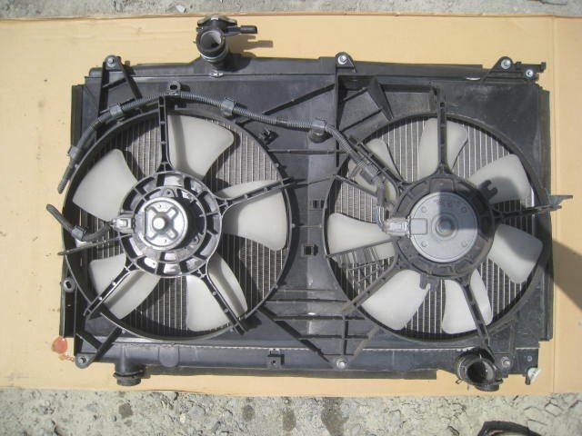 トヨタ NOAH ノア AZR60G H18年 純正 ラジエーター 電動ファン付 2836 422172-7290 19-4C18拍卖