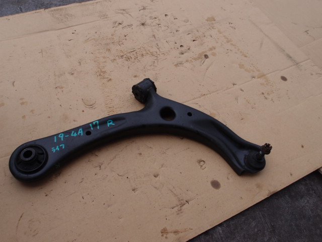 ホンダ ライフ JB5 ロアアーム 右側 19-4A17拍卖