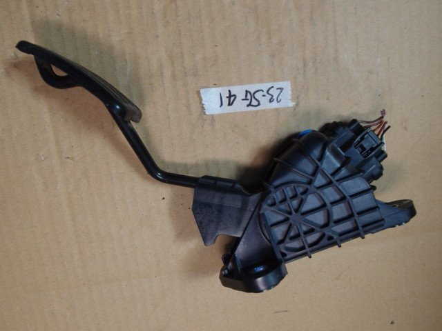☆ スバル STELLA ステラ RN1 H19年 アクセルレータ ペダル 36005KG000 23-5G41拍卖