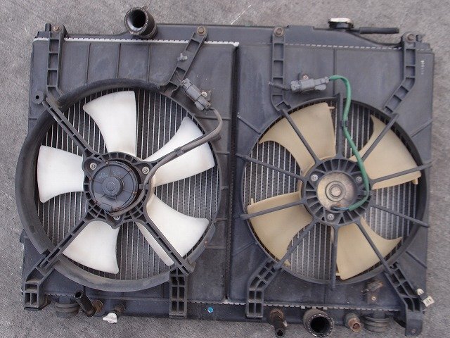 ☆ ホンダ STEP WGN ステップワゴン LA-RF3 H14年 純正ラジエーター 電動ファン付 23-0G15拍卖