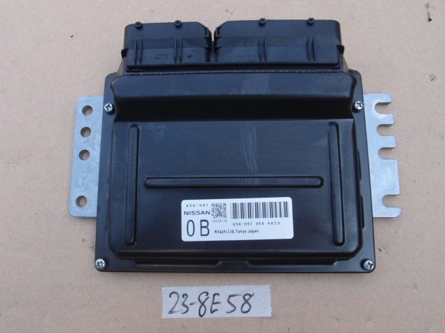 ☆ 日産 X-TRAIL エクストレイル UA-NT30 H16年 エンジン コンピューター ECU A56-U97 UF6 4825 QR20 4AT-4WD車 23-8E58拍卖