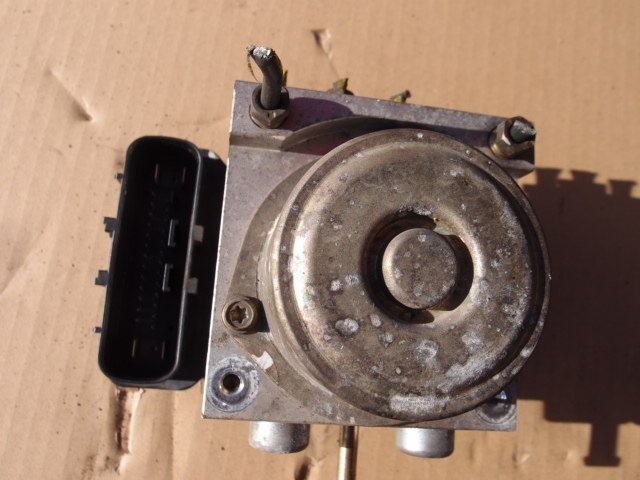 ☆ 日産 SERENA セレナ TC24 H16年 ABSアクチュエーター TD8401 23-9E26拍卖