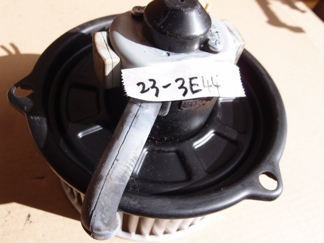 ☆ トヨタ CROWN クラウン コンフォート YXS10 H18年 ブロワファン 空調ファン 23-3E44拍卖