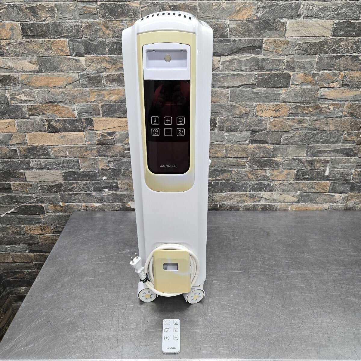 ♪♪5i116-4 modern deco モダンデコ オイルヒーター zz001-wh ヒーター ストーブ 暖房 リモコン付き♪♪拍卖