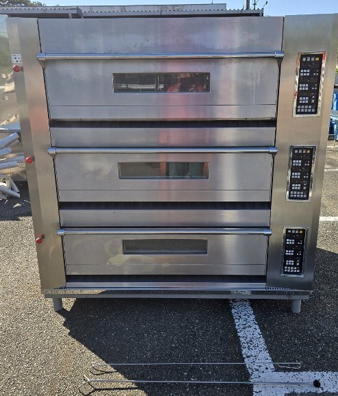 ▲▽*25R147 【引取限定】 ワールド精機 電熱式 ベーカリーオーブン AJEⅡ 63YW-PPP 3段 2021年製 三相200V 大型 美品 動作保証品♪△▼拍卖